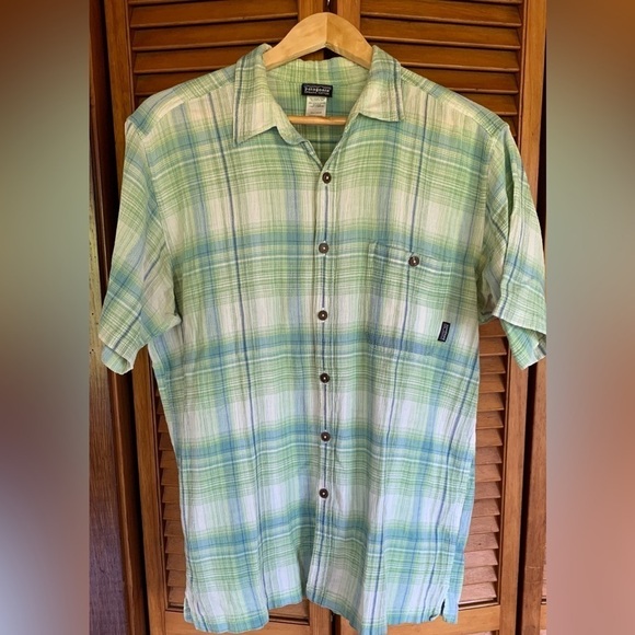 Patagonia Other - Patagonia Men’s Puckerwear Shirt, Large